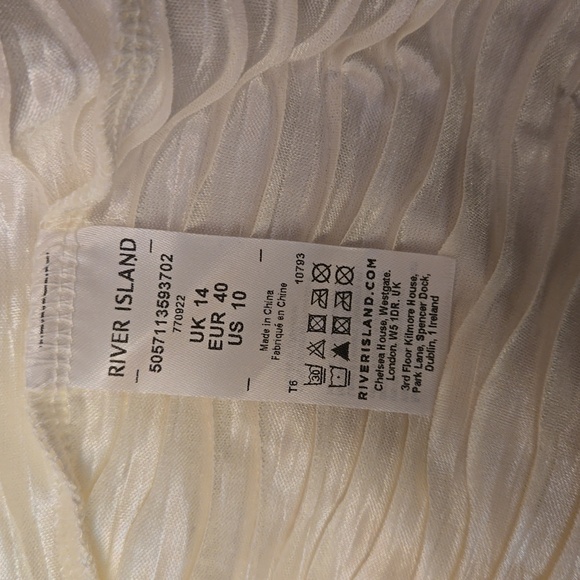 NWT River Island cape-sleeve blouse. Women's sz 14 - Picture 12 of 13
